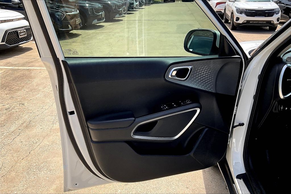 Thumbnail: 2023 Kia Soul - 28