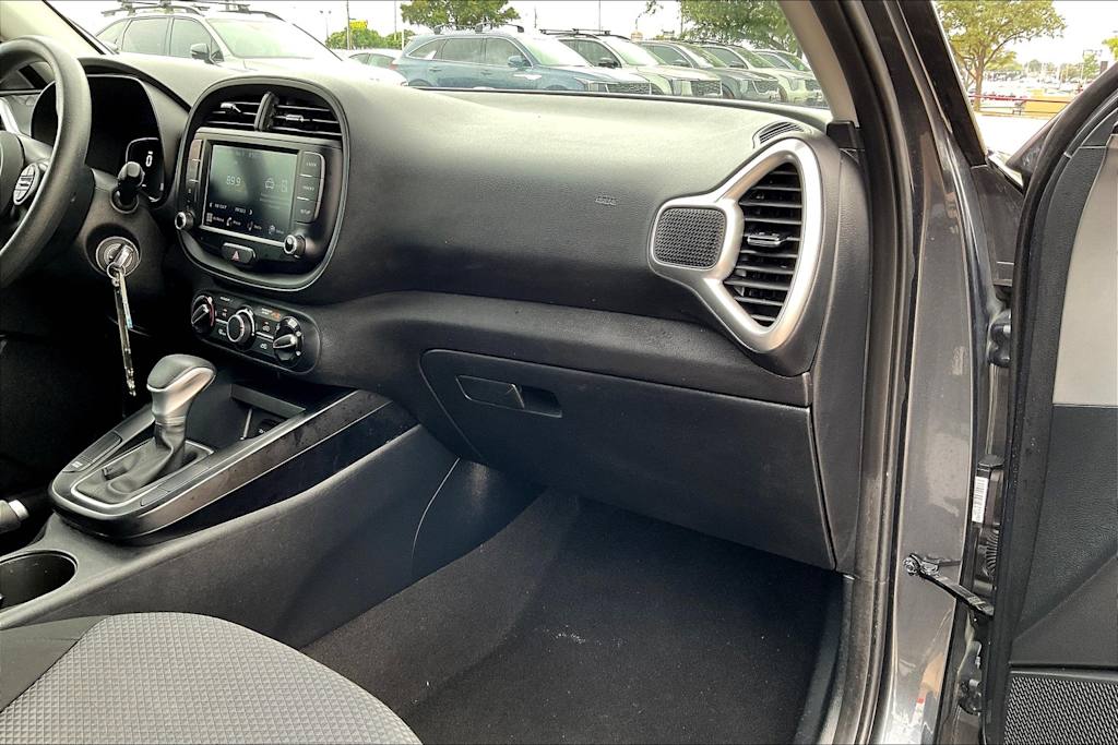 Thumbnail: 2023 Kia Soul - 23