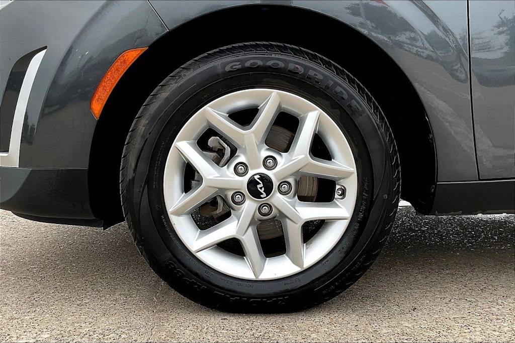 Thumbnail: 2023 Kia Soul - 6