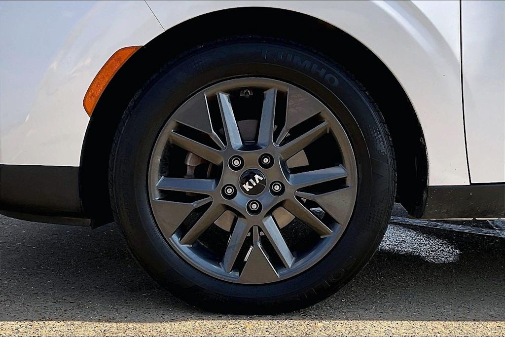 Thumbnail: 2021 Kia Soul - 8