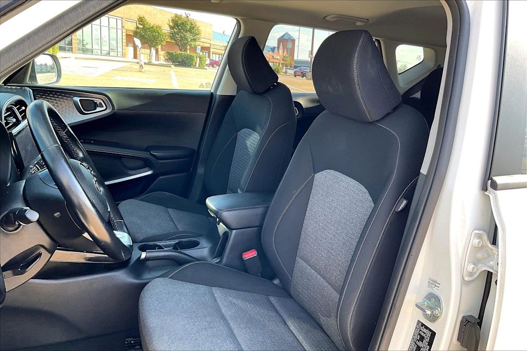Thumbnail: 2021 Kia Soul - 10