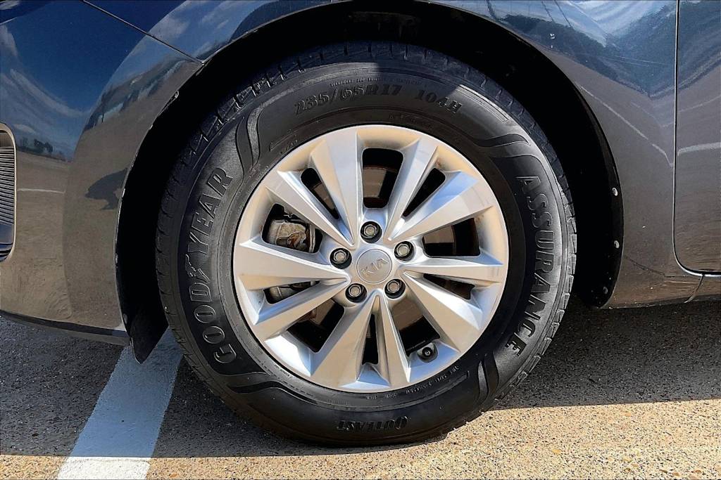 Thumbnail: 2017 Kia Sedona - 7