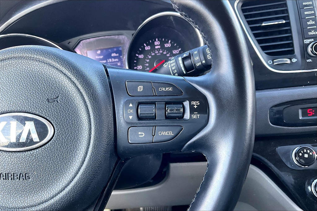 Thumbnail: 2017 Kia Sedona - 24