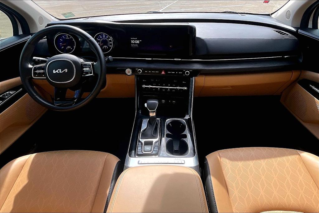 Thumbnail: 2023 Kia Carnival - 9