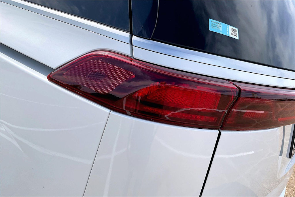 Thumbnail: 2023 Kia Carnival - 29