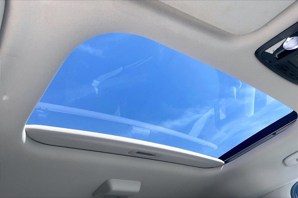 Thumbnail: 2025 Kia Carnival - 27