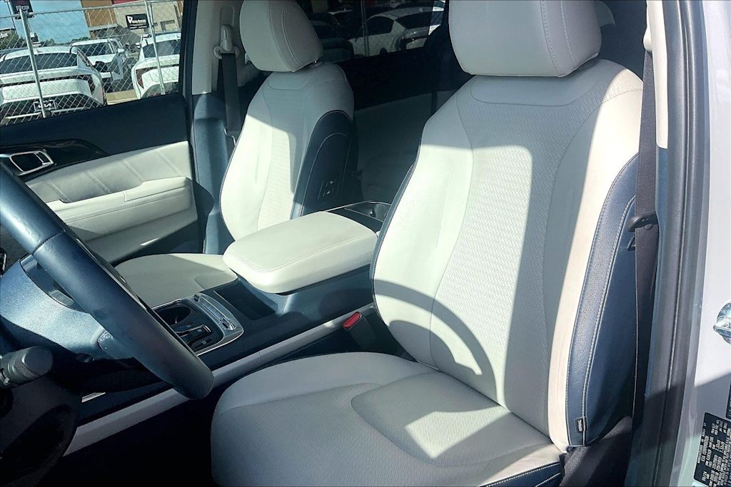 Thumbnail: 2025 Kia Carnival - 9