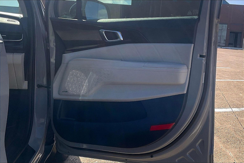 Thumbnail: 2025 Kia Carnival - 25