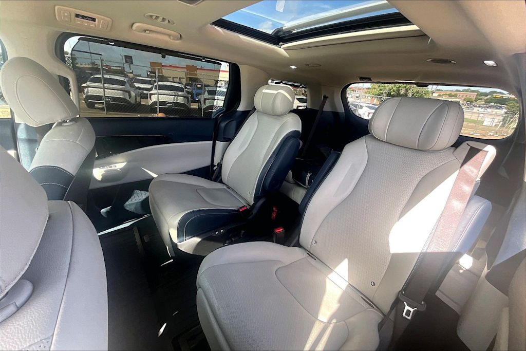 Thumbnail: 2025 Kia Carnival - 26