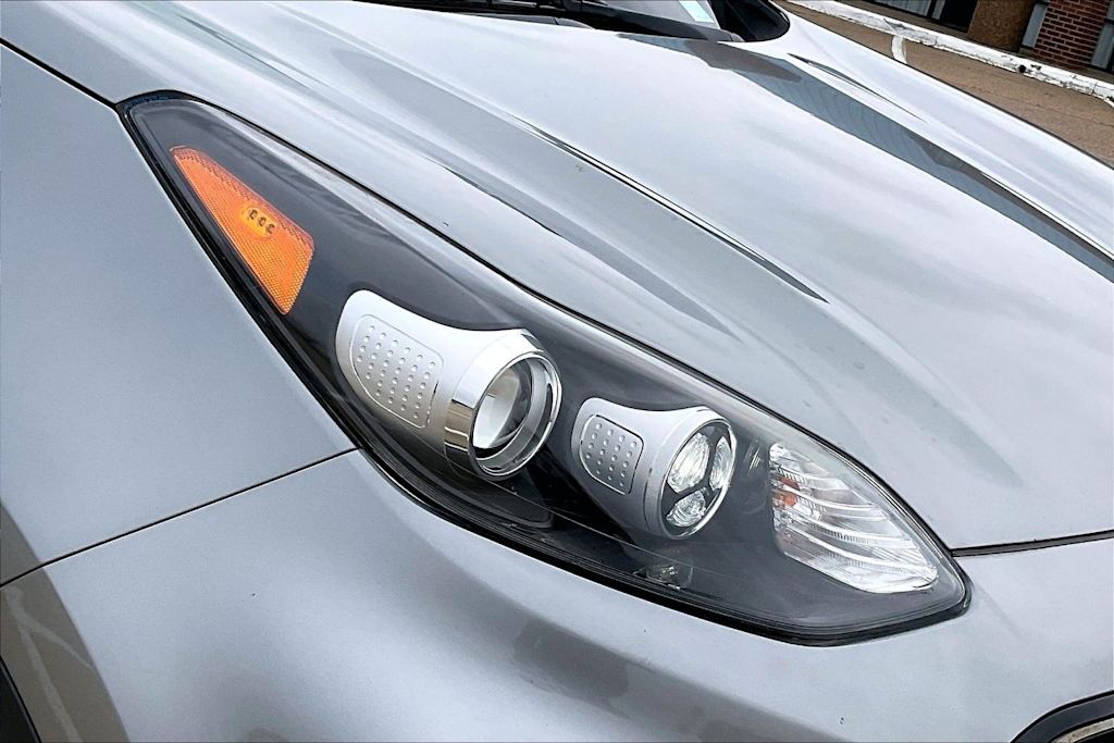 Thumbnail: 2021 Kia Sportage - 28