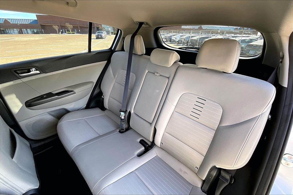 Thumbnail: 2021 Kia Sportage - 28