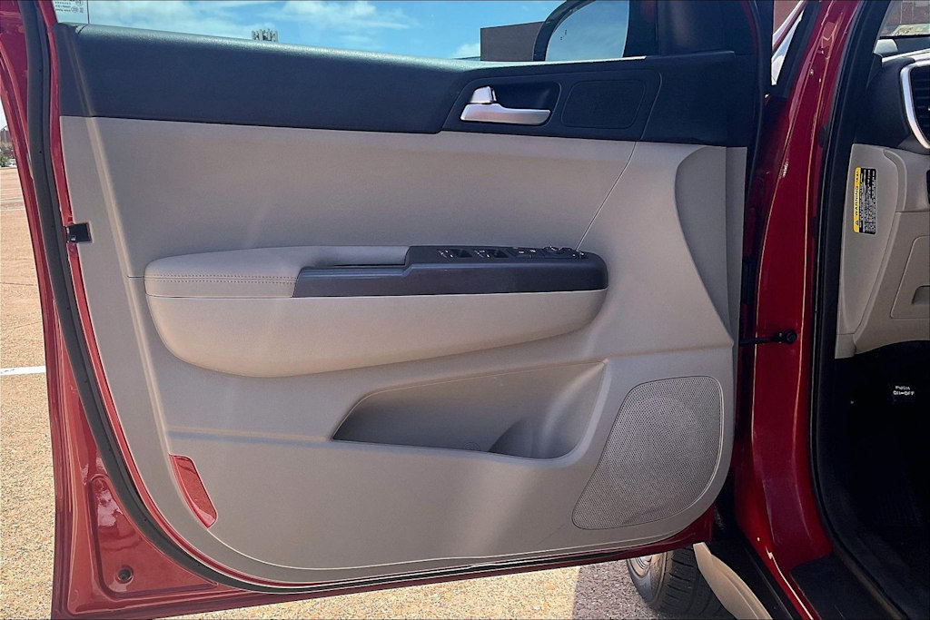 Thumbnail: 2020 Kia Sportage - 25