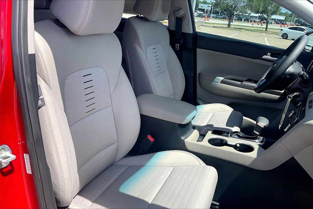 Thumbnail: 2020 Kia Sportage - 11