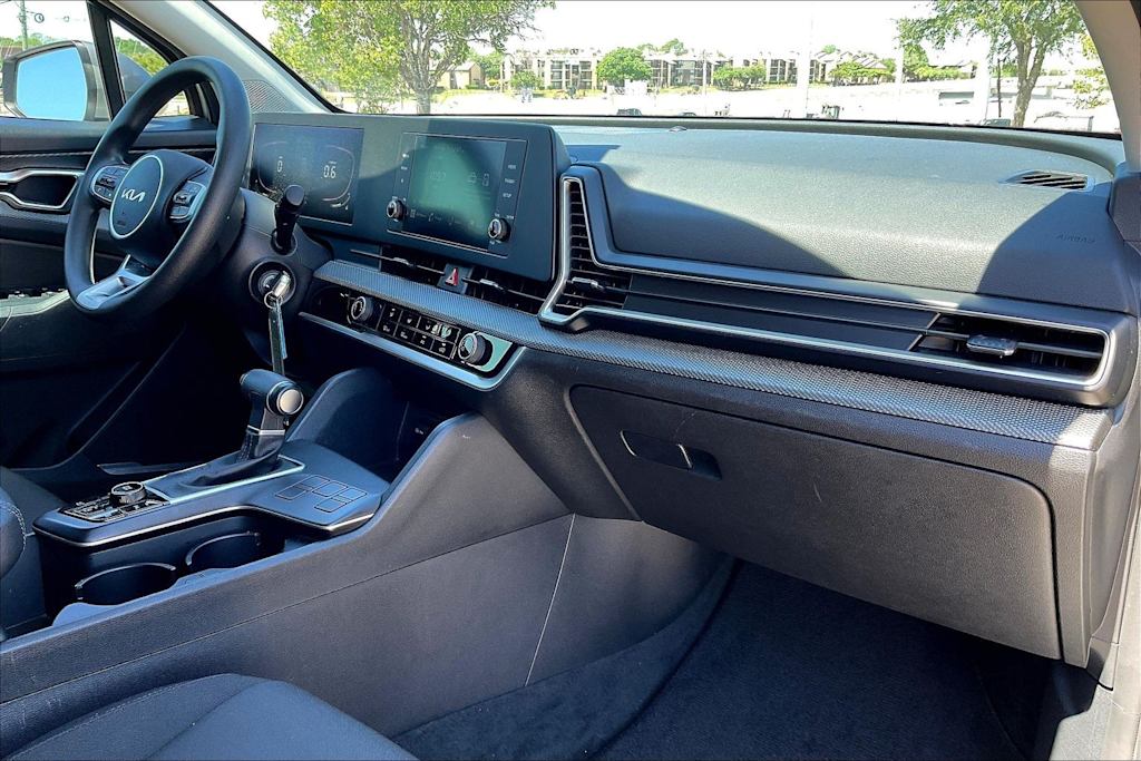 Thumbnail: 2023 Kia Sportage - 13