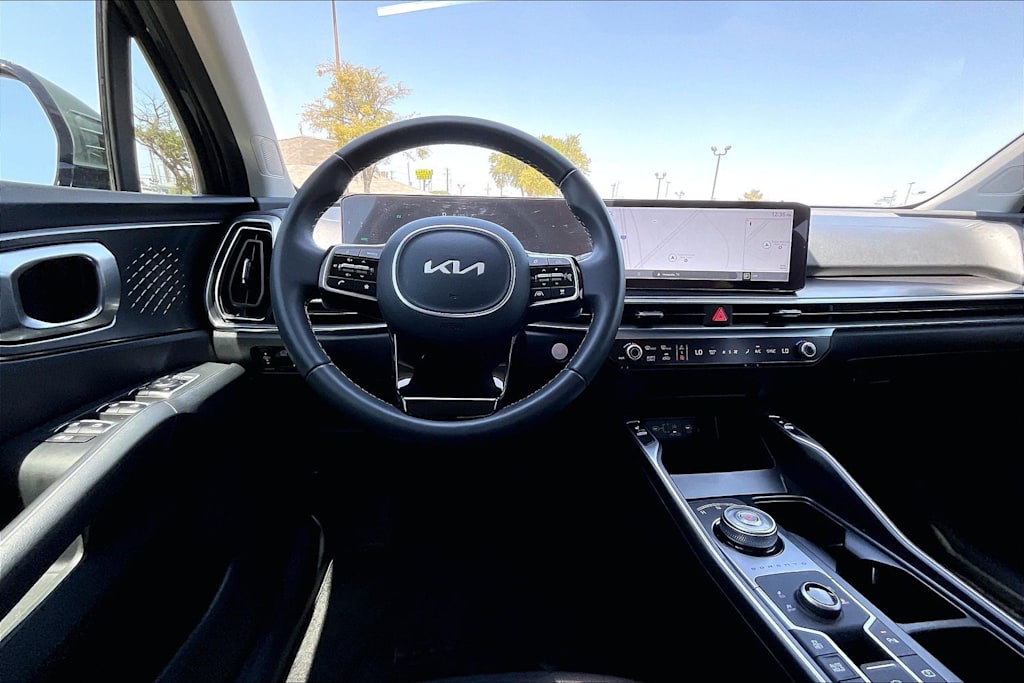 Thumbnail: 2025 Kia Sorento - 13