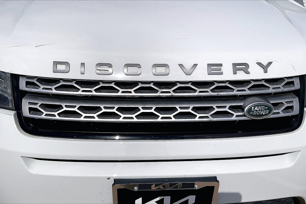 Thumbnail: 2016 Land Rover Discovery Sport - 32