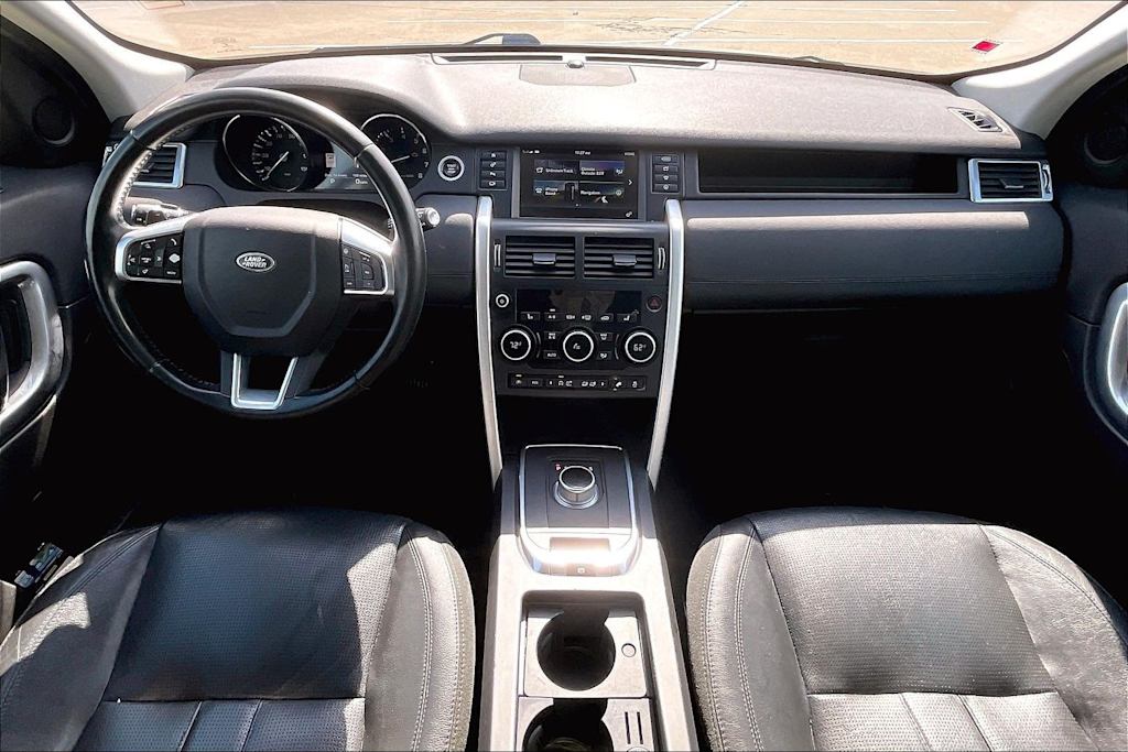Thumbnail: 2016 Land Rover Discovery Sport - 9