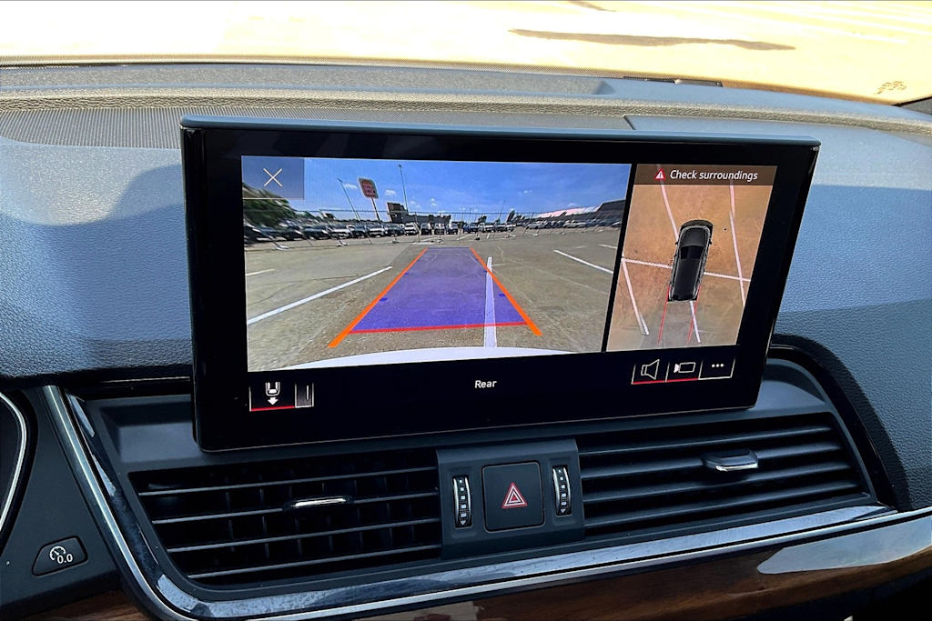 Thumbnail: 2022 Audi Q5 - 26