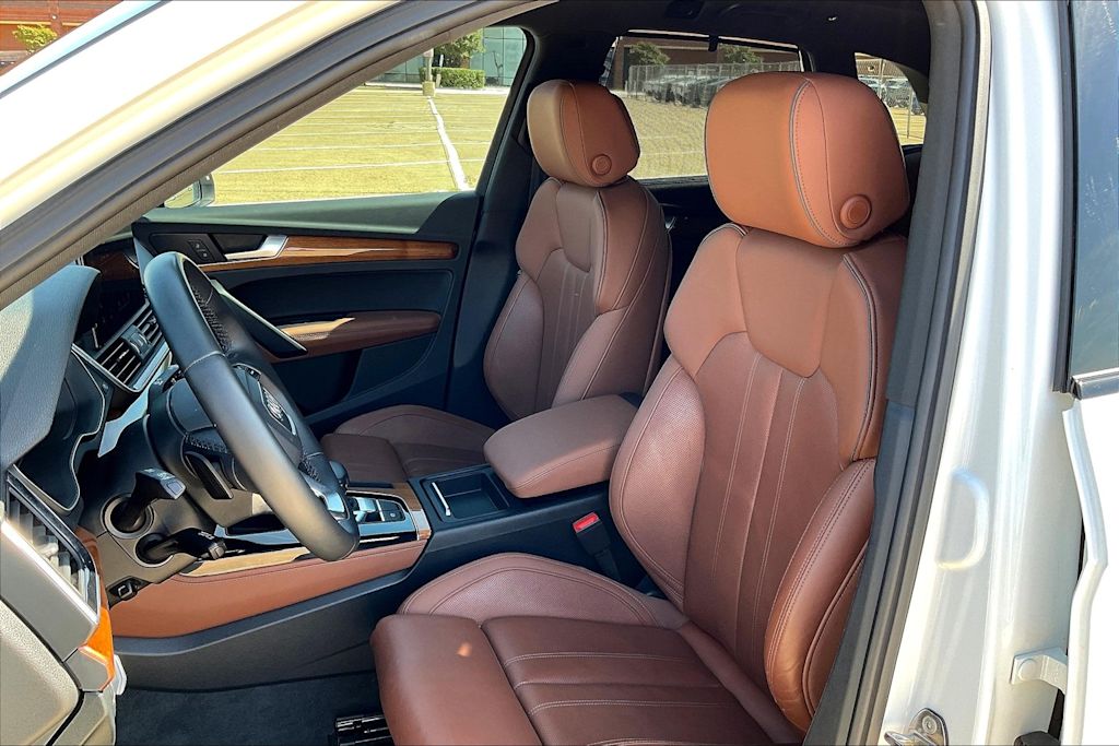 Thumbnail: 2022 Audi Q5 - 11