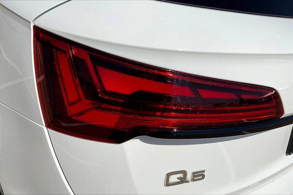 Thumbnail: 2022 Audi Q5 - 32