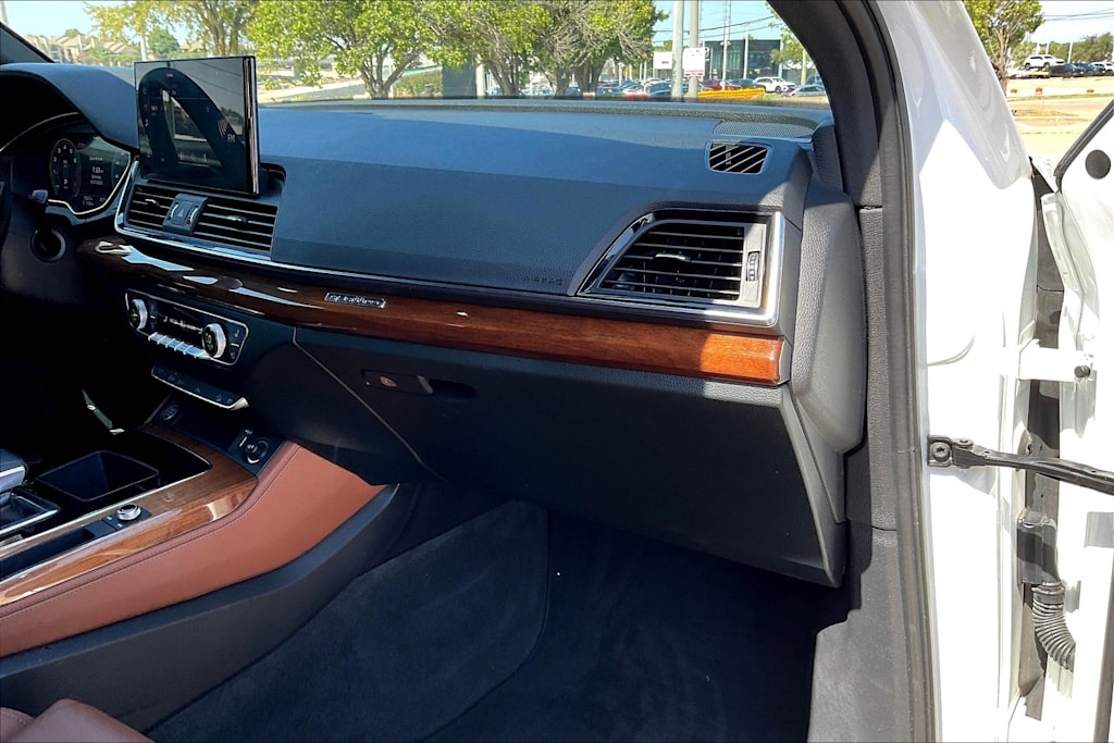 Thumbnail: 2022 Audi Q5 - 23