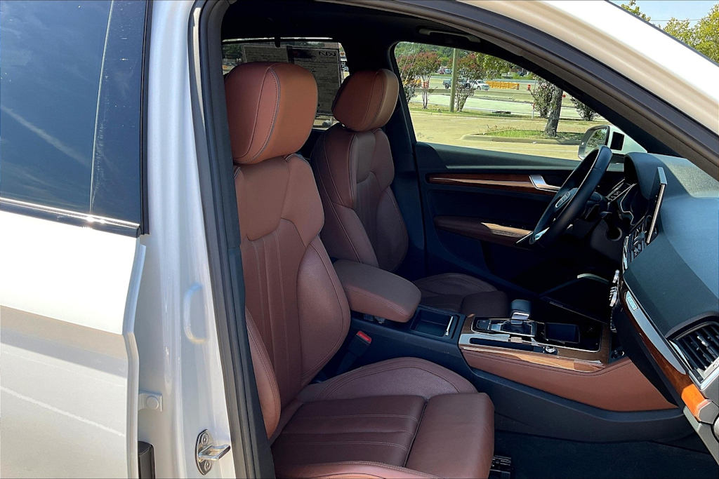 Thumbnail: 2022 Audi Q5 - 12