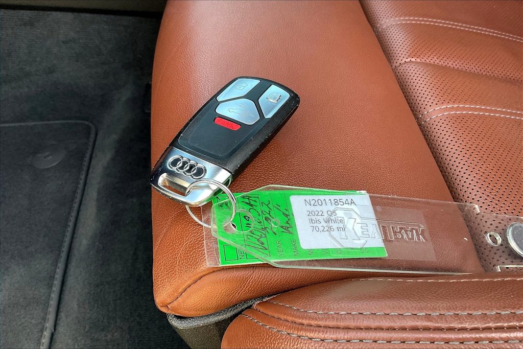 Thumbnail: 2022 Audi Q5 - 19