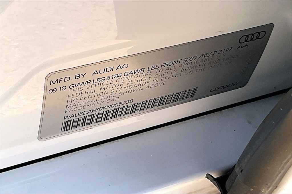 Thumbnail: 2019 Audi A8 - 21