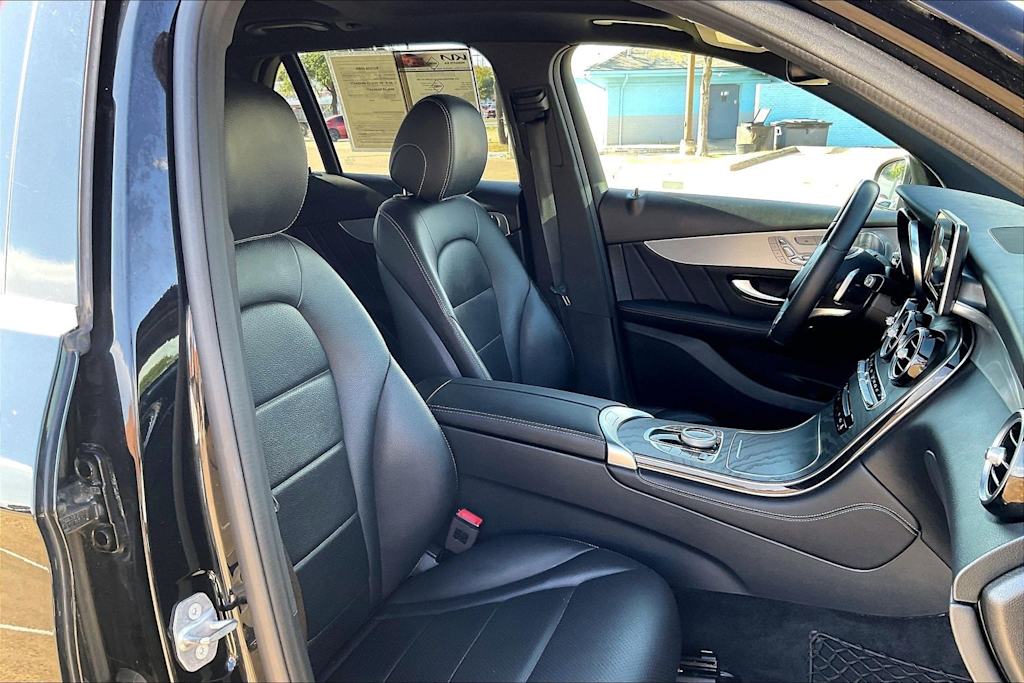 Thumbnail: 2019 Mercedes-Benz GLC - 19