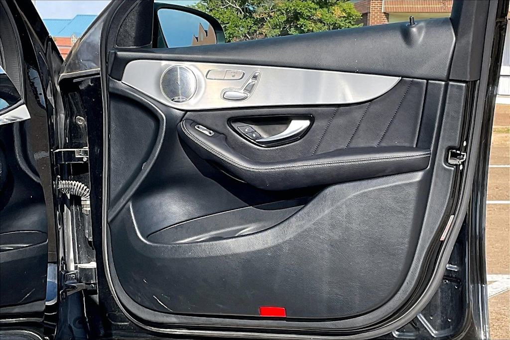Thumbnail: 2019 Mercedes-Benz GLC - 25