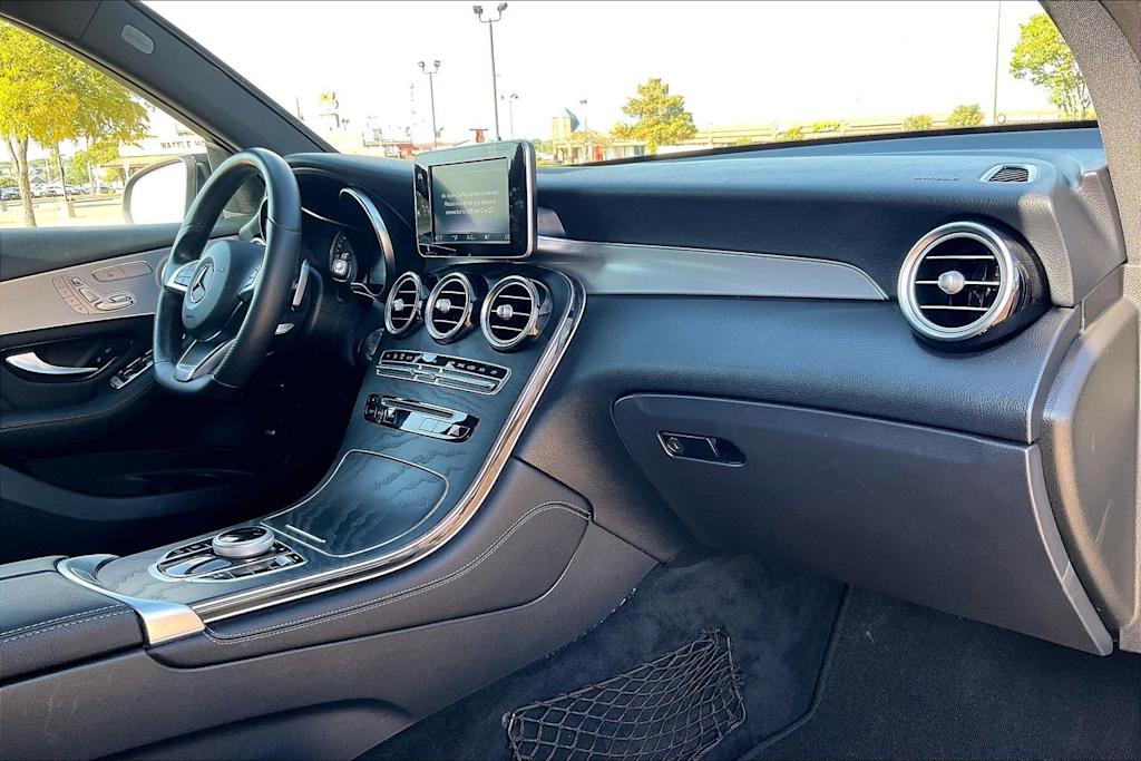 Thumbnail: 2019 Mercedes-Benz GLC - 12