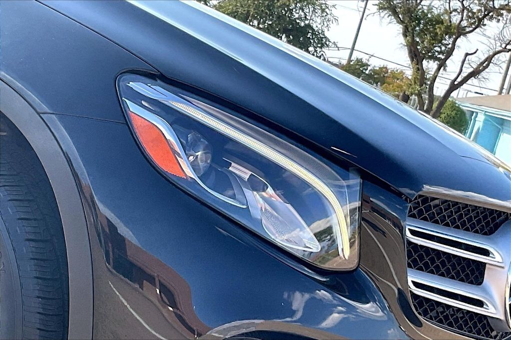 Thumbnail: 2019 Mercedes-Benz GLC - 27