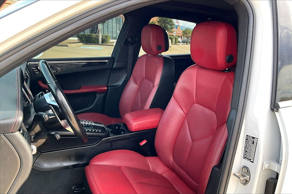 Thumbnail: 2018 Porsche Macan - 11