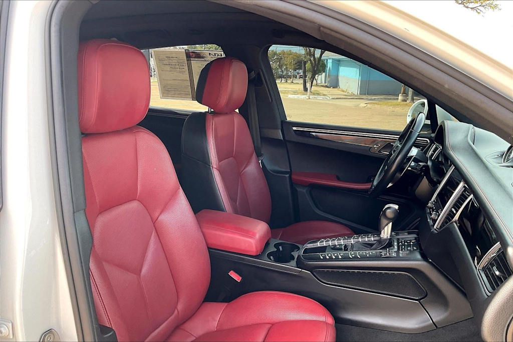 Thumbnail: 2018 Porsche Macan - 22