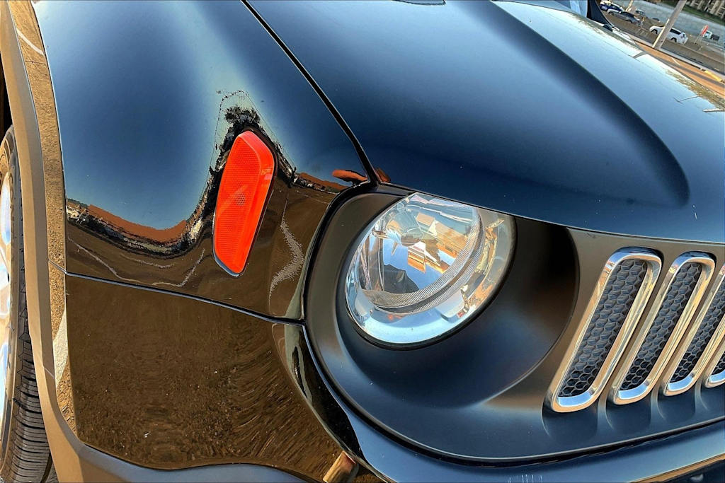 Thumbnail: 2018 Jeep Renegade - 30