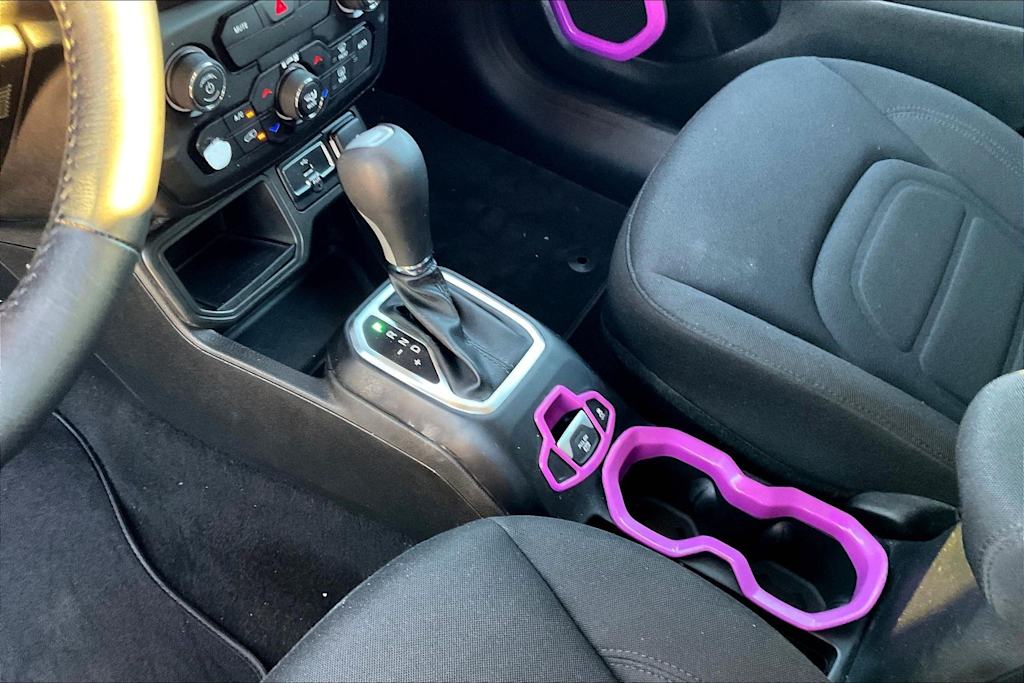 Thumbnail: 2018 Jeep Renegade - 16