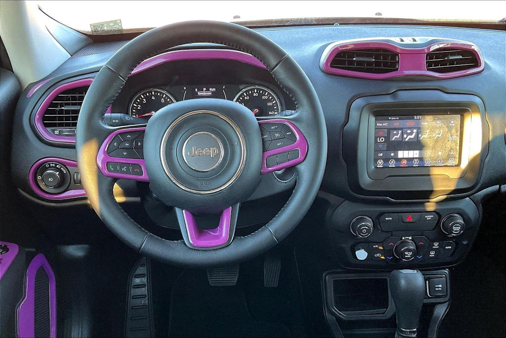 Thumbnail: 2018 Jeep Renegade - 14