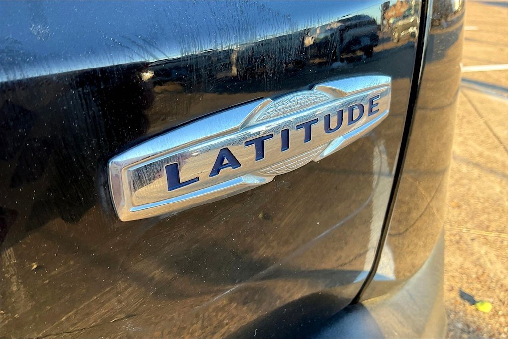 Thumbnail: 2018 Jeep Renegade - 7