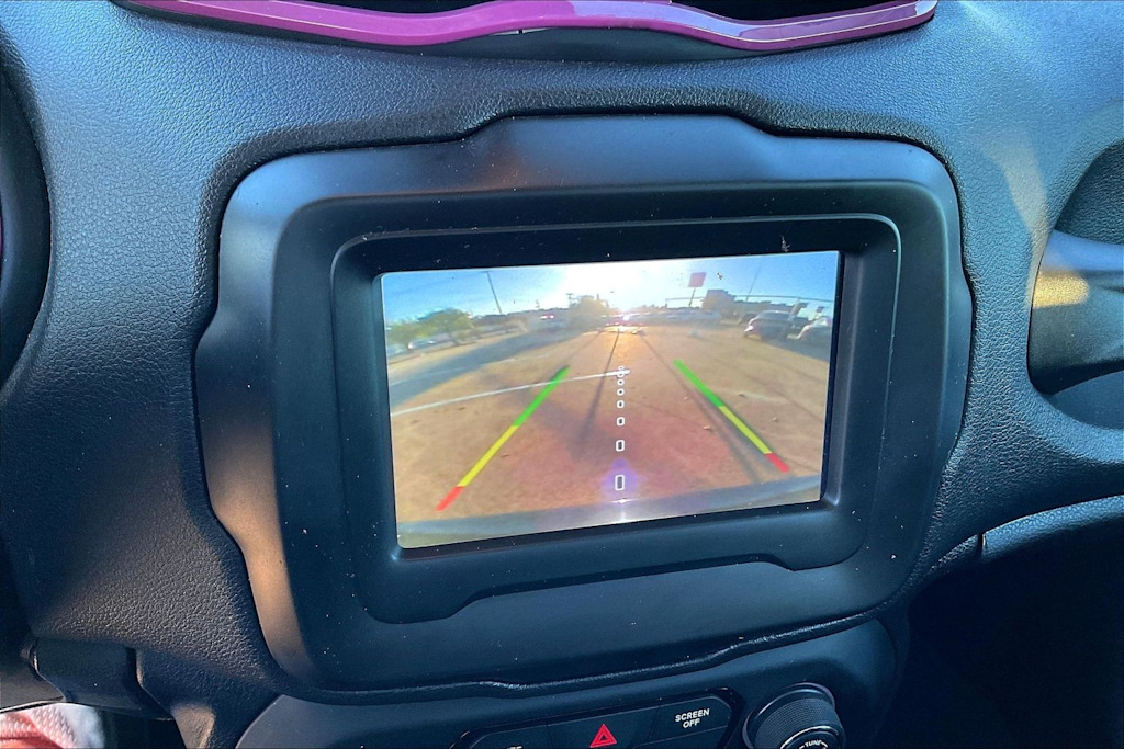 Thumbnail: 2018 Jeep Renegade - 27