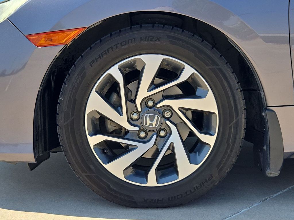 Thumbnail: 2016 Honda Civic - 8