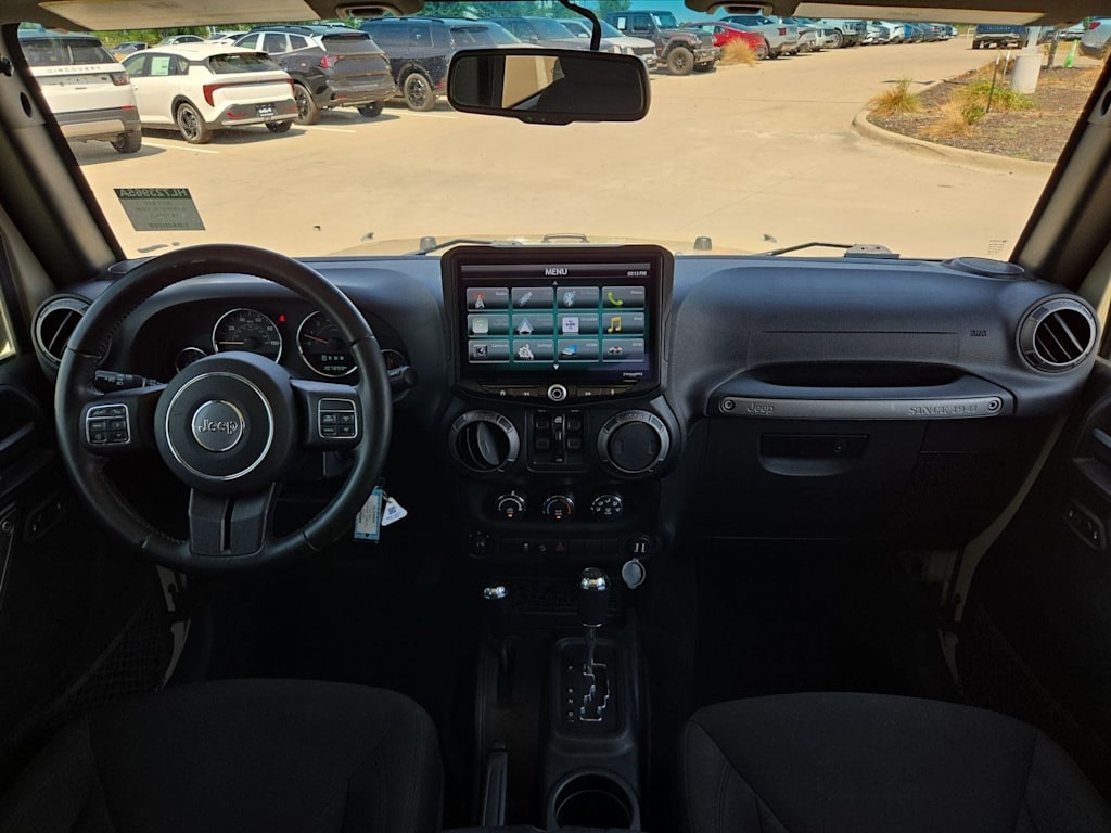 Thumbnail: 2017 Jeep Wrangler - 7