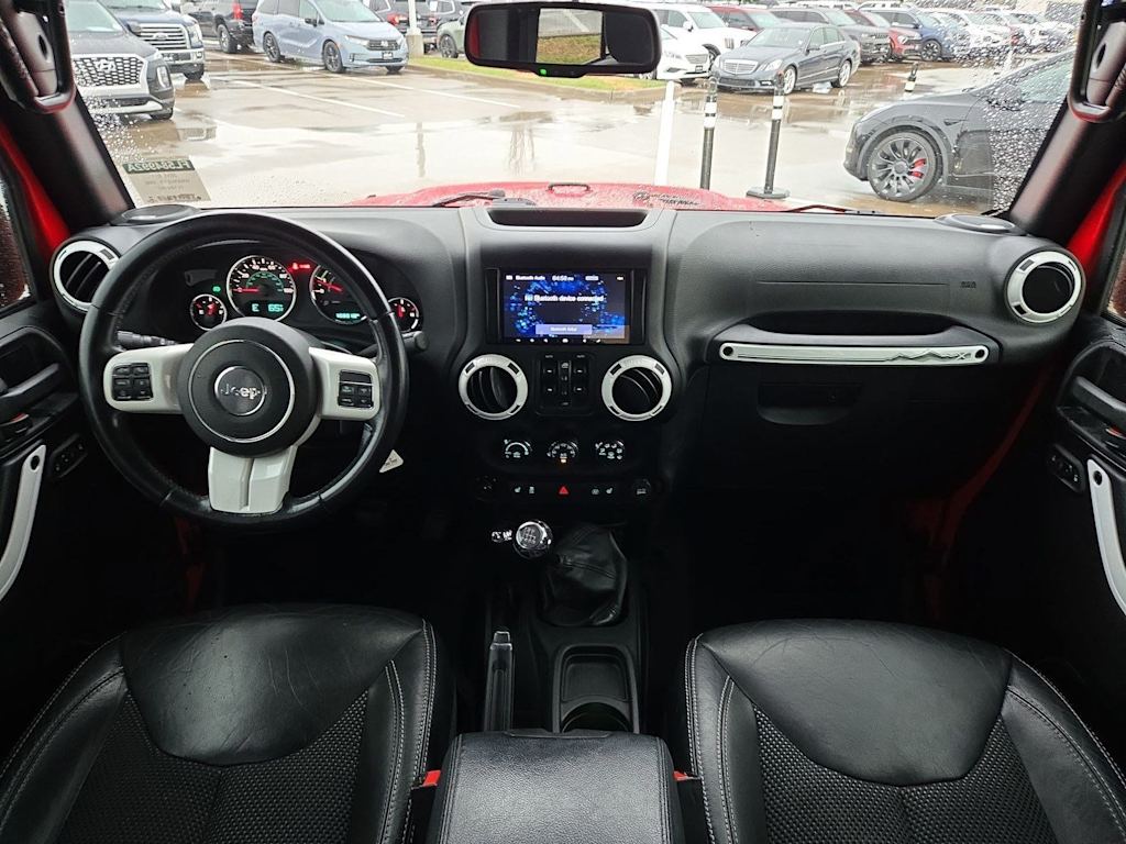 Thumbnail: 2015 Jeep Wrangler - 9