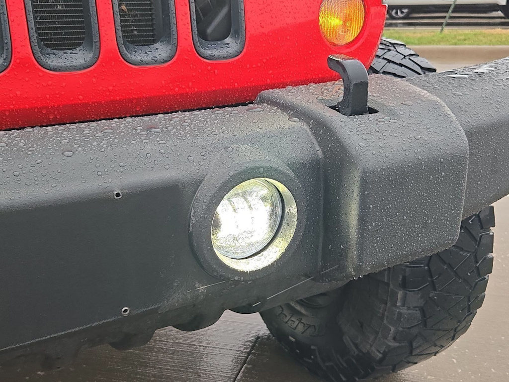 Thumbnail: 2015 Jeep Wrangler - 22