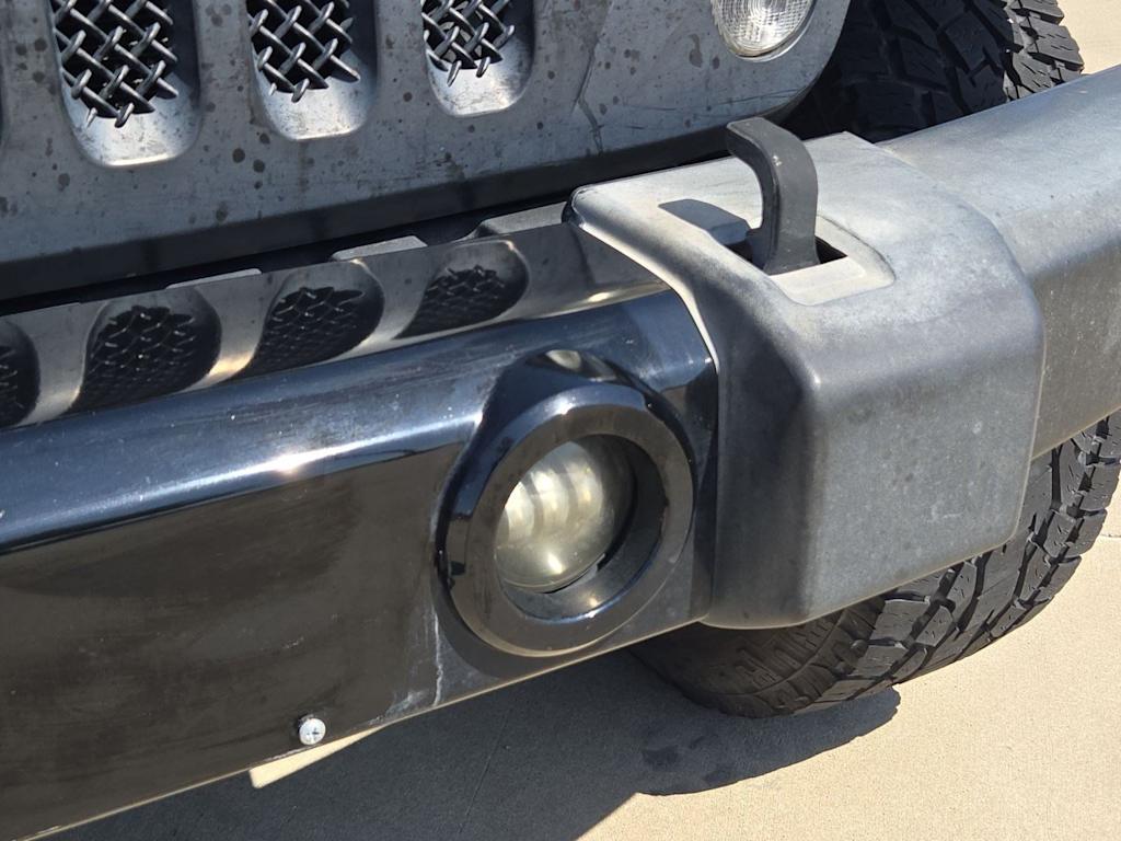 Thumbnail: 2014 Jeep Wrangler - 21
