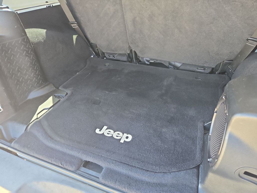Thumbnail: 2014 Jeep Wrangler - 31