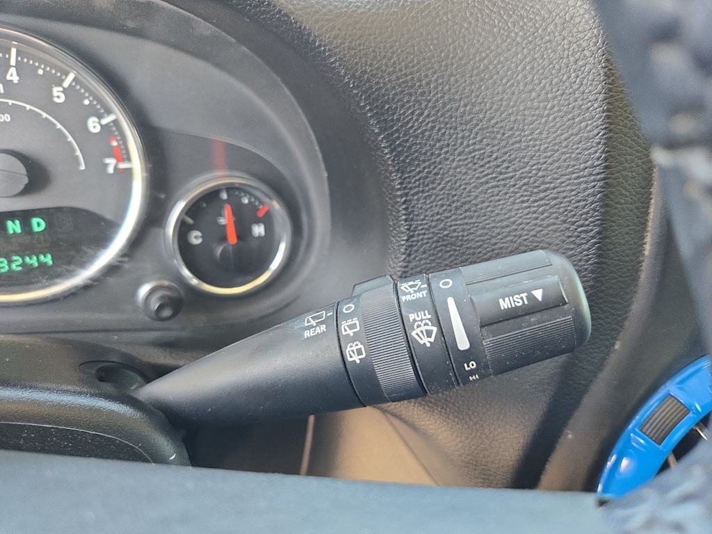 Thumbnail: 2014 Jeep Wrangler - 15
