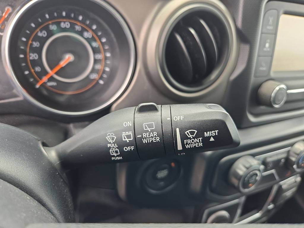 Thumbnail: 2020 Jeep Wrangler - 27