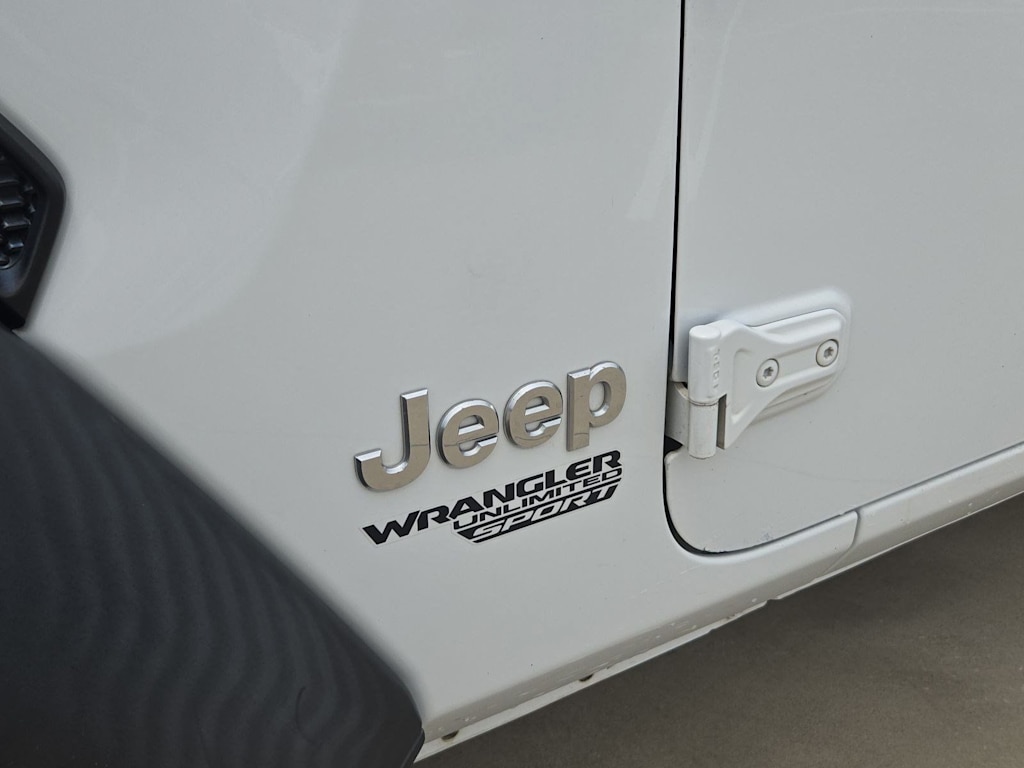Thumbnail: 2020 Jeep Wrangler - 7