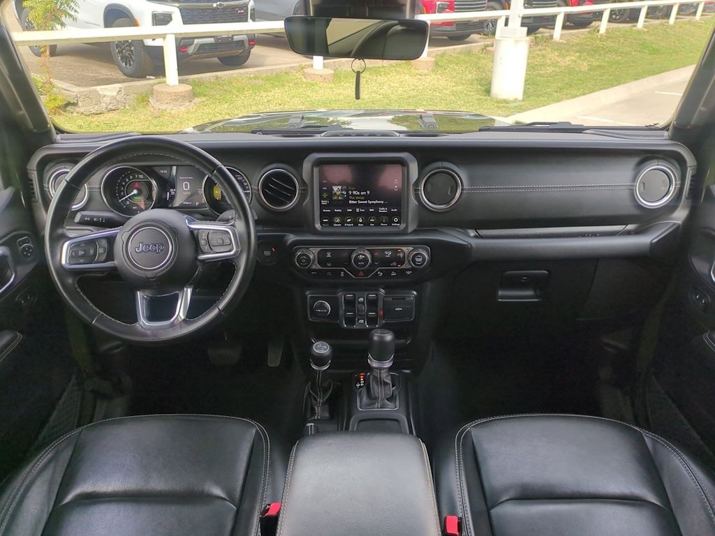 Thumbnail: 2022 Jeep Wrangler - 10