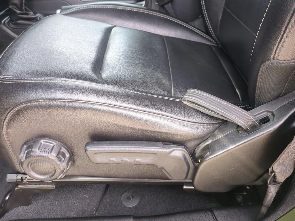 Thumbnail: 2022 Jeep Wrangler - 24